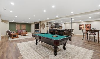 312 Aberdeen Ln, Aurora, OH 44202