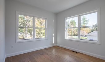 28 Dalton Dr, Barnstead, NH 03225