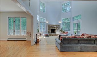 137 Signal Ridge Way, East Greenwich, RI 02818