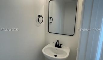 15 6th Ave, Bluffton, SC 29910