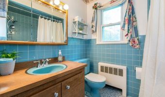 19 W Lakeview Rd, Alloway, NJ 07460