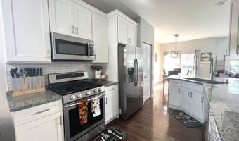 615 W St Johns Pl, Addison, IL 60101