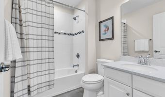 20 Gina Dr, Allentown, NJ 08501