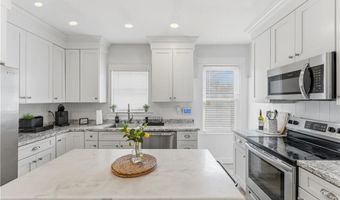 9 Youlden Ave, Cranston, RI 02910