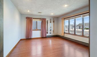 397 Bayview Ave, Bayville, NJ 08721