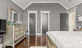 123 Columbus Blvd, Amityville, NY 11701
