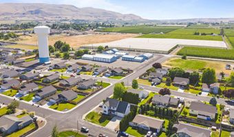 1542 12th St, Benton City, WA 99320