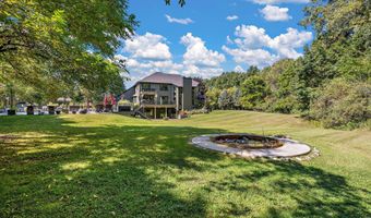 9820 Snow Pointe Dr SE, Alto, MI 49302