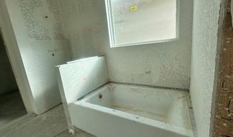 107 Peeps Ct, Adkins, TX 78101