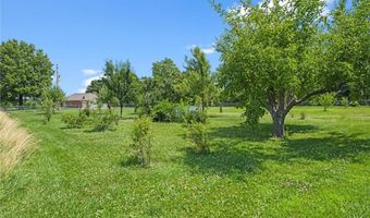22617 155th St, Basehor, KS 66007