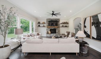 5706 Bentbrook Dr, Bargersville, IN 46106