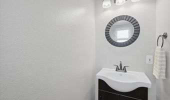 2993 Lexington Cir, Carlsbad, CA 92010