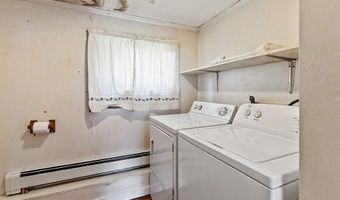 32 Murray St, Augusta, ME 04330