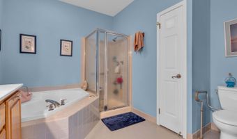 143 Sylvan Lake Blvd, Bayville, NJ 08721