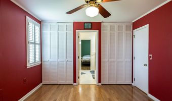 220 Lake Shore Dr, Alma, GA 31510