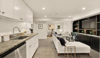 1739 D St NE, Washington, DC 20002