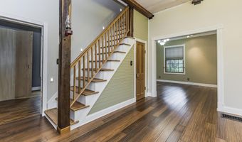 724 N Water St, Albany, IN 47320