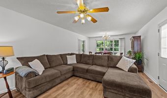 918 Circle Dr, Angier, NC 27501