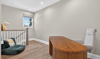 3918 W 242nd St, Torrance, CA 90505