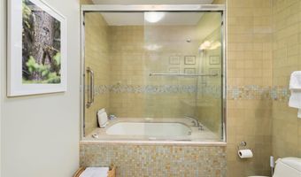 341 Thames St S-104, Bristol, RI 02809