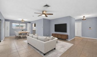 423 Pine Tree Ct 23, Atlantis, FL 33462