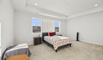 42051 NIGHT NURSE Cir, Ashburn, VA 20148