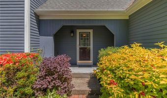 15 Secluded Dr, Narragansett, RI 02882