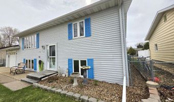 14 S Illinois St, Aberdeen, SD 57401