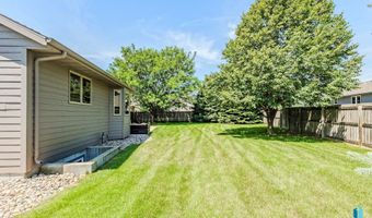 216 W Mountain Ash St, Brandon, SD 57005