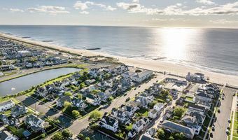 39 E End Ave, Avon By The Sea, NJ 07717