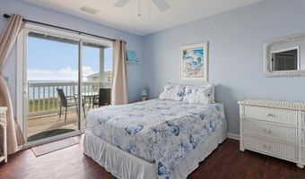 6 Kingfish St, Alligator Point, FL 32346