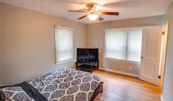 943 McKinley Blvd, Alton, IL 62002