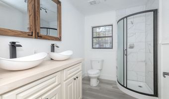 4418 Richard St, Moss Point, MS 39563