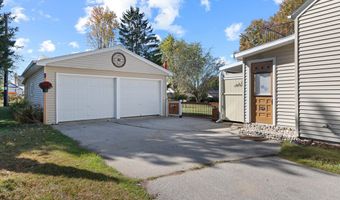 710 Washington St, Algoma, WI 54201