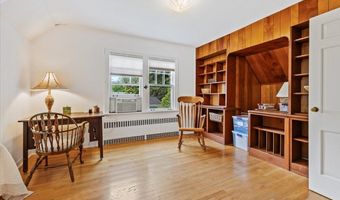 73 Oakwood St, Albany, NY 12208