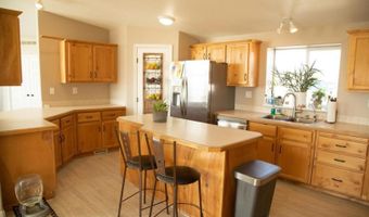 990 Vonnie Ln, Fernley, NV 89408