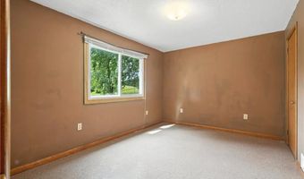 413 E 5th St, Anamosa, IA 52205