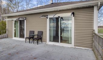 23 Mud Pt S, Alburgh, VT 05440