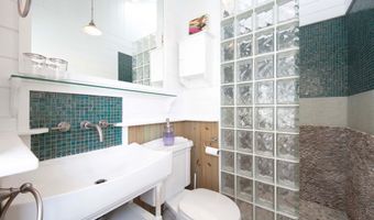 204 CORAL St, Beach Haven, NJ 08008