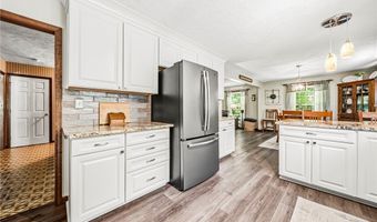 4008 Mannwood Rd, Ashtabula, OH 44004