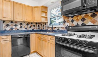 63 I U Willets Rd, Albertson, NY 11507