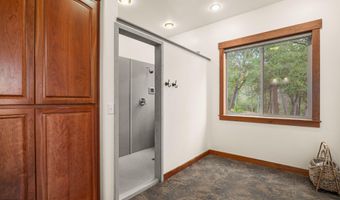 22494 Jefferson Rd, Ashland, OR 97520