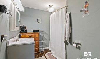 13545 Lyons Ave, Bayou La Batre, AL 36509