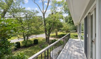 9821 BETTEKER Ln, Potomac, MD 20854