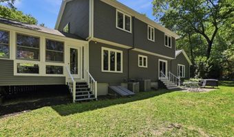 25 Revolutionary Rd, Acton, MA 01720