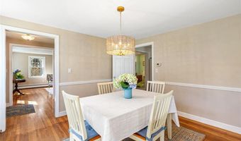 21 Old Chimney Rd, Barrington, RI 02806