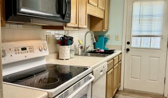 15173 Lorraine Rd, Biloxi, MS 39532