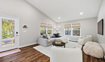 395 DELORIS Rd, Basye, VA 22810