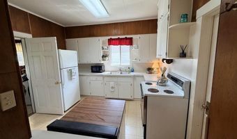 317 3rd St, Ashton, ID 83420