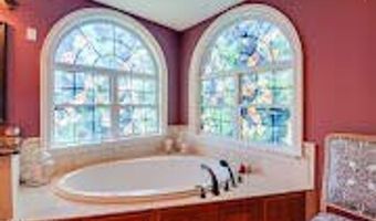 2001 Claudette Ct, Biloxi, MS 39531